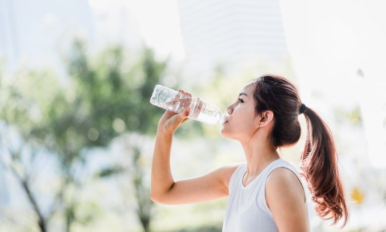 Uống nước lọc đúng cách: Bí quyết sống khỏe và trường thọ